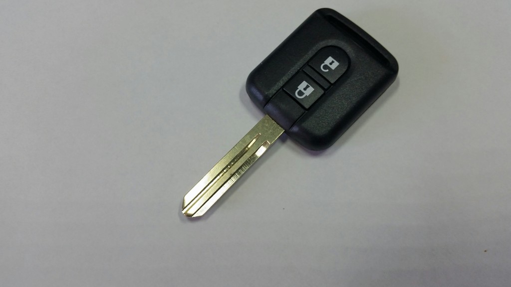 NISSAN - 2 Tasti - PCF 7946